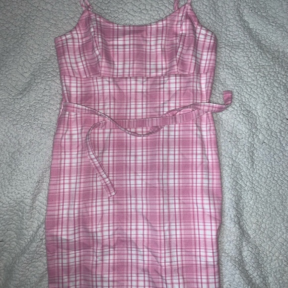 brandy melville pink plaid dress brandy melville pink/black/white plaid self tie Colleen dress NWOT sz S